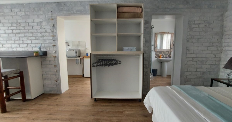 5 Bedroom Property for Sale in Perlemoenbaai Western Cape